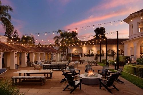 Hayes Mansion San Jose, Curio Collection by Hilton image 18